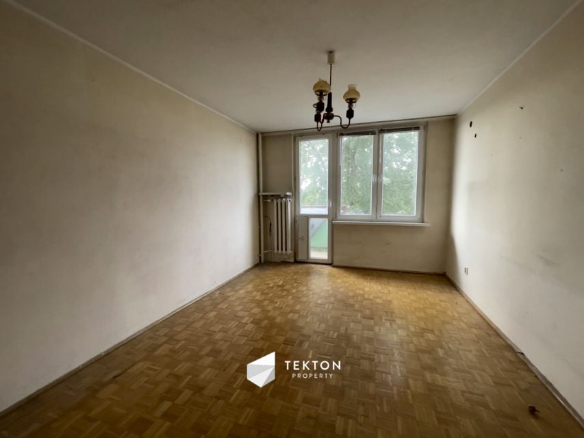 Mieszkanie w bloku mieszkalnym do remontu 38 m² na sprzedaż Warszawa Wawer