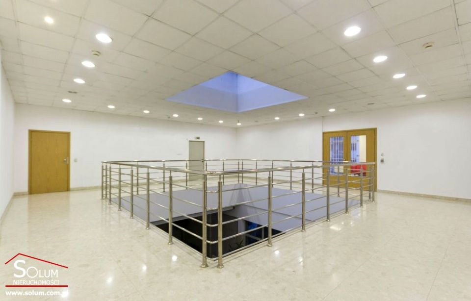 Budynek użytkowy Warszawa