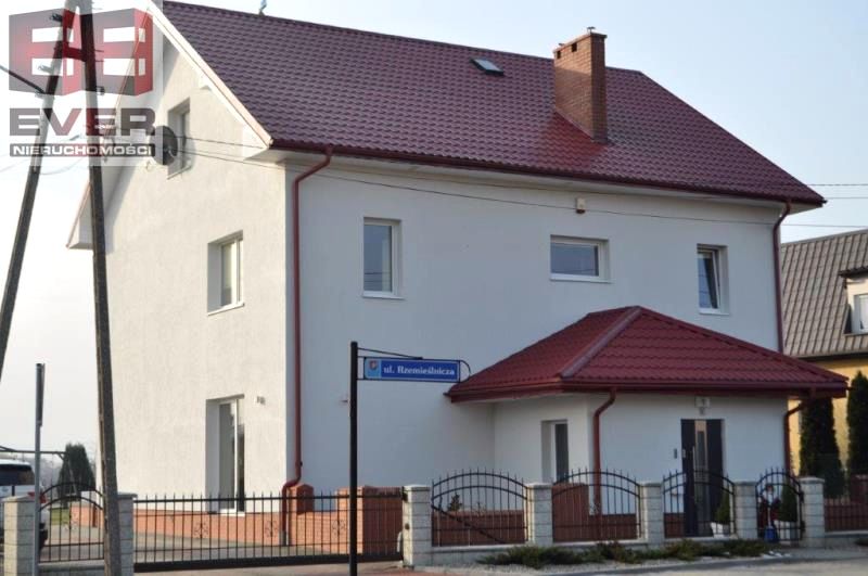 Dom Sianów