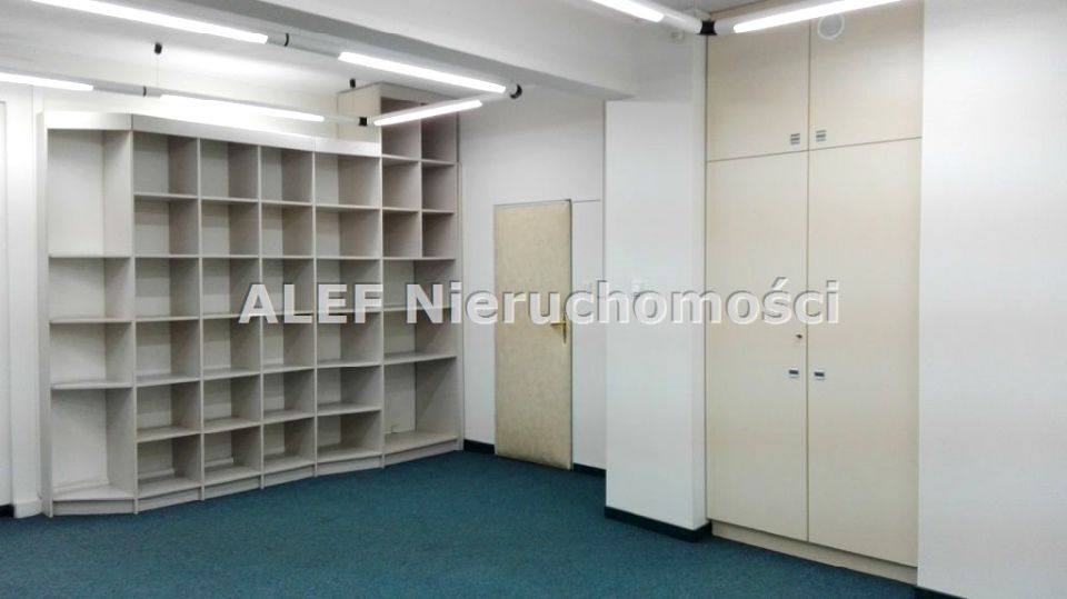 Budynek użytkowy Warszawa