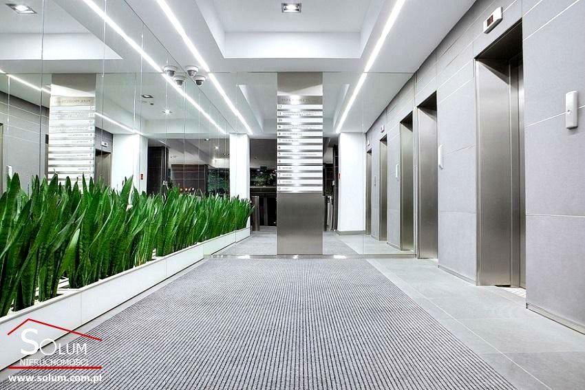 Budynek użytkowy Warszawa