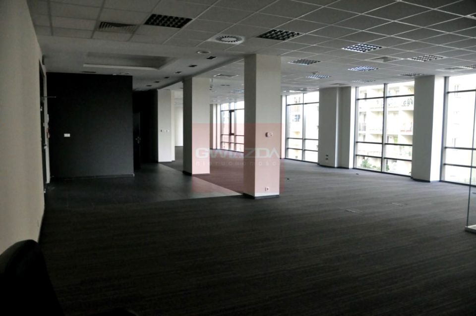 Budynek użytkowy Warszawa