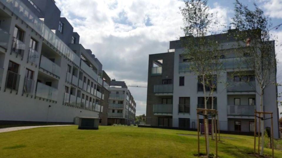 Mieszkanie blok mieszkalny przy lesie