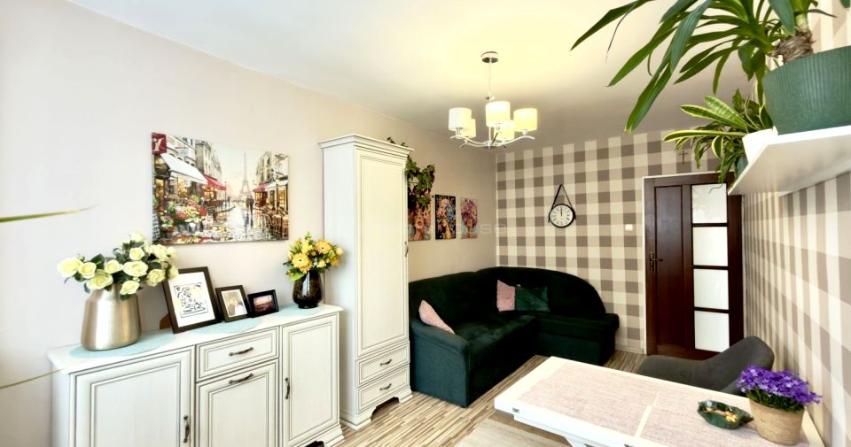 Mieszkanie blok mieszkalny nad jeziorem