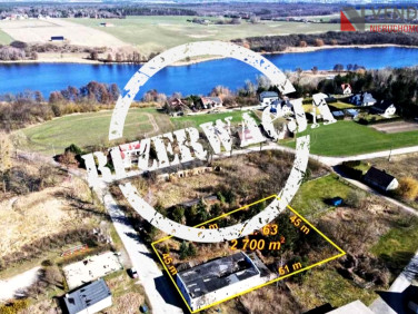 Działka nad jeziorem