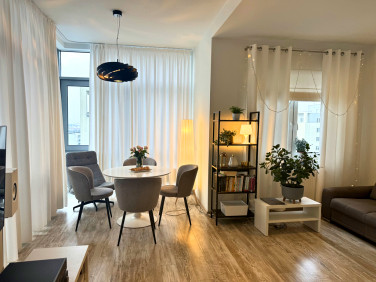 Mieszkanie blok mieszkalny nad rzeką