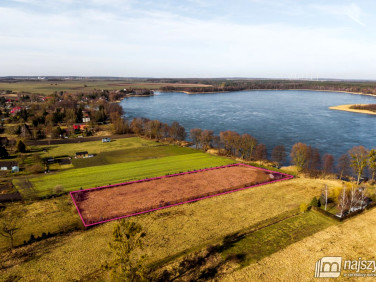 Pusta działka Strzeszów