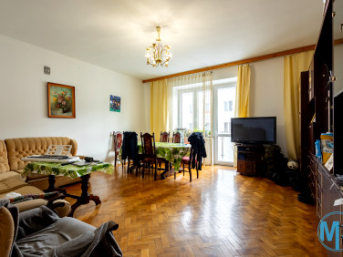 Mieszkanie blok mieszkalny przy lesie