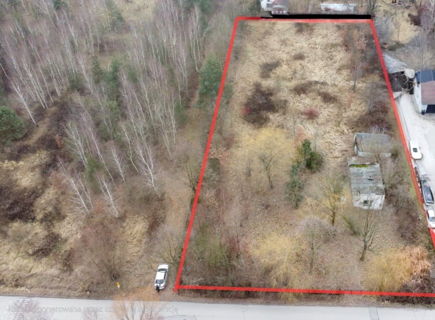 Działka przy lesie