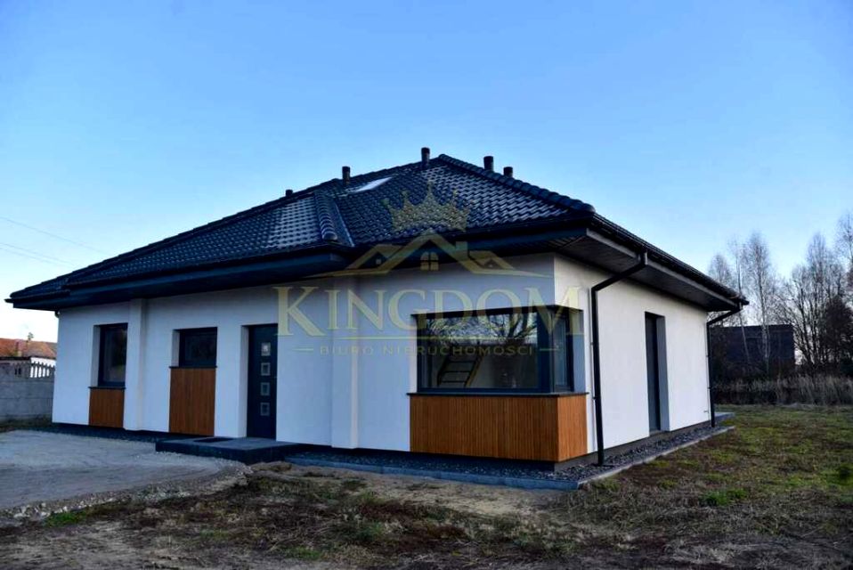 Dom z parkingiem