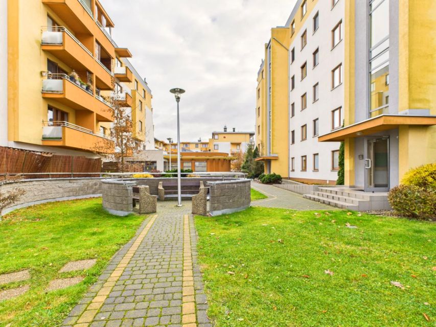 Mieszkanie blok mieszkalny sprzedaż