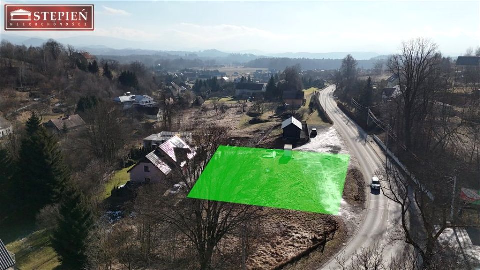 Pusta działka Dziwiszów