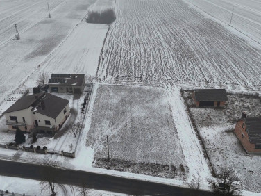 Pusta działka Święciec