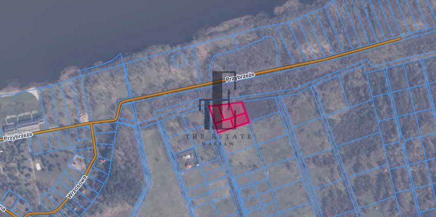 Działka nad jeziorem