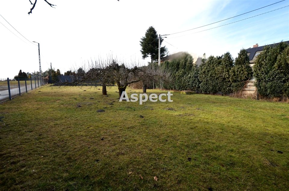 Pusta działka Orzech