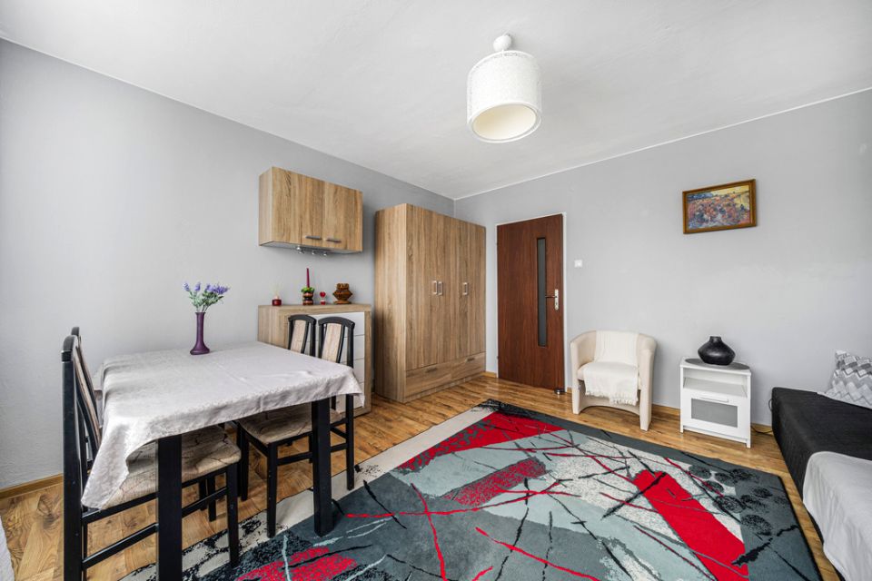 Mieszkanie blok mieszkalny przy lesie