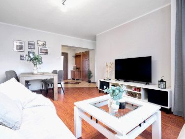 Mieszkanie blok mieszkalny nad jeziorem