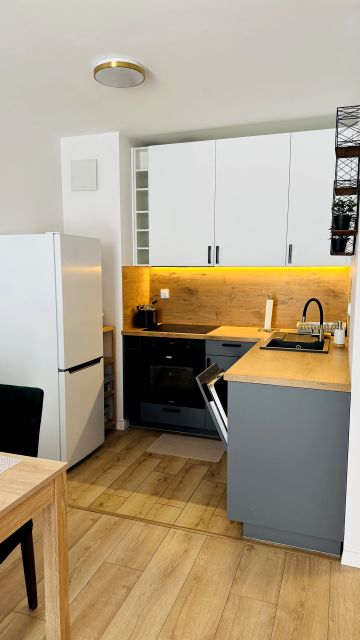 Mieszkanie blok mieszkalny przy lesie