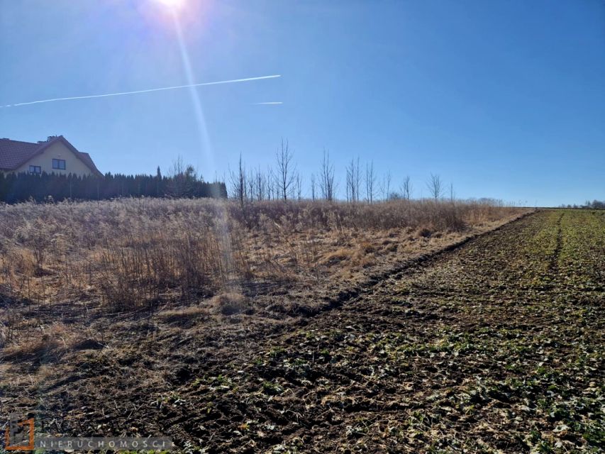 Działka budowlana Narama