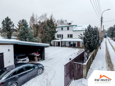 Dom z parkingiem