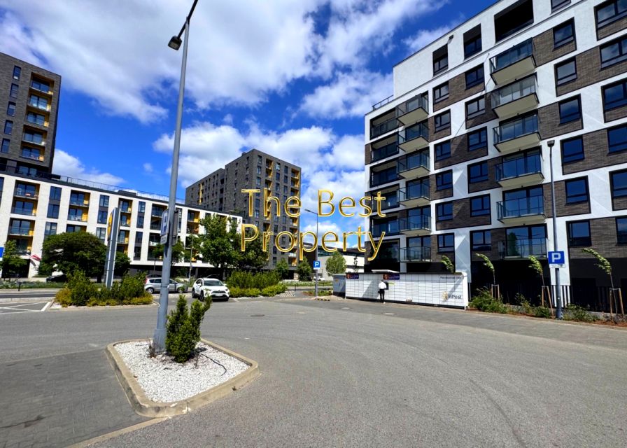 Mieszkanie blok mieszkalny przy lesie