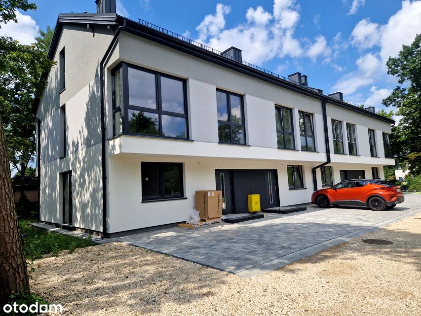 Dom z parkingiem