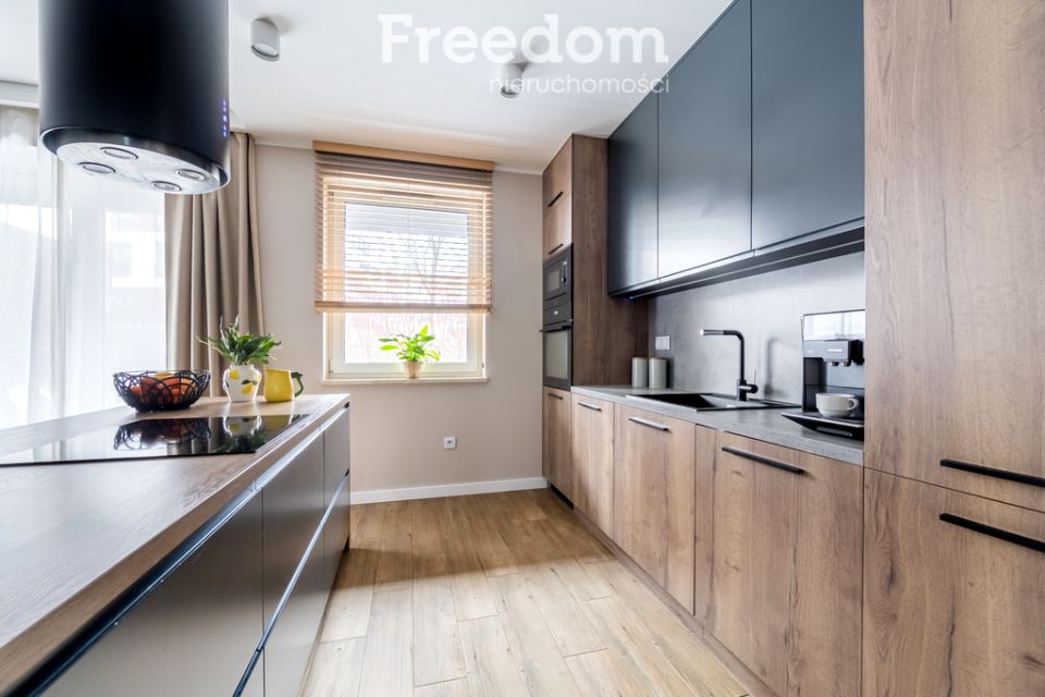 Mieszkanie blok mieszkalny nad rzeką