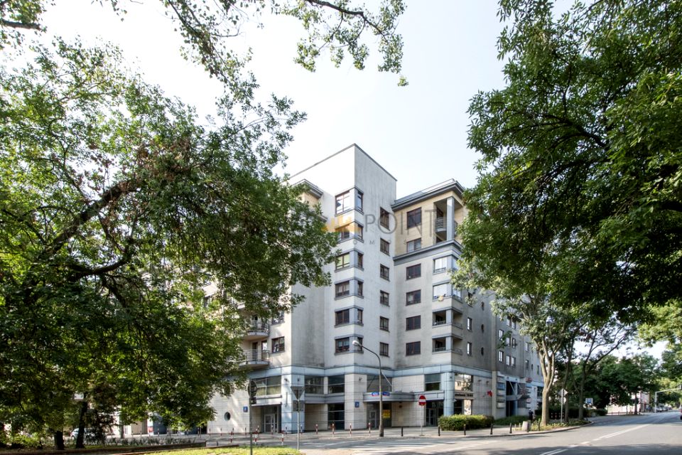 Budynek użytkowy Warszawa