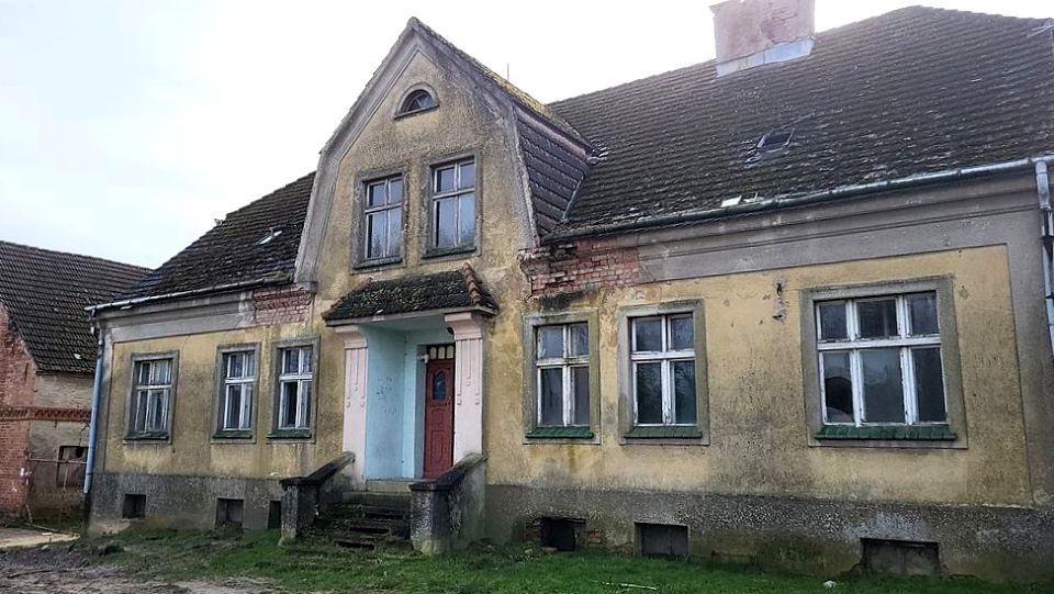 Dom Nowa Dąbrowa