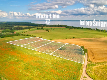 Działka nad jeziorem