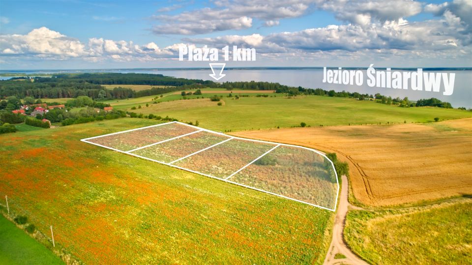 Działka nad jeziorem