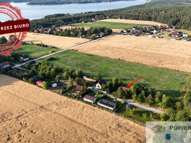 Działka nad jeziorem