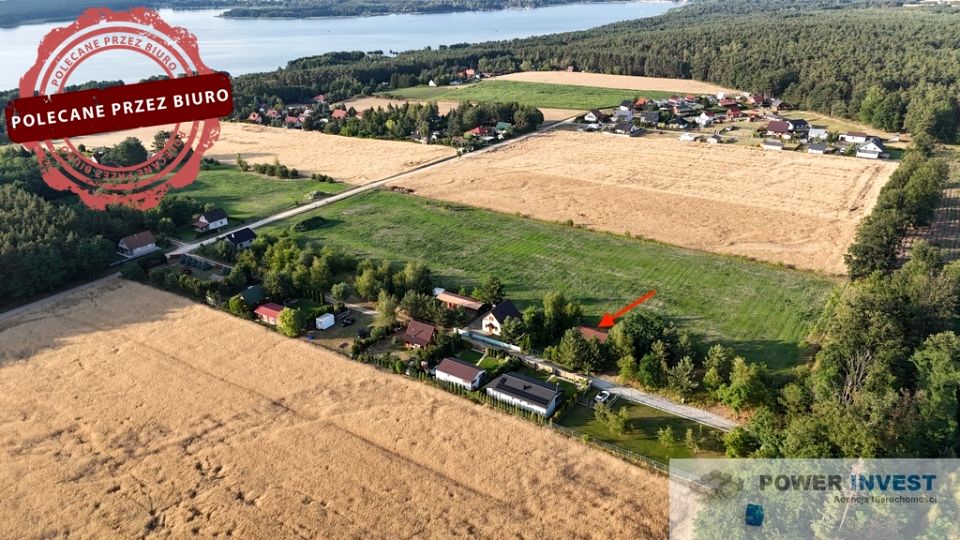Działka nad jeziorem