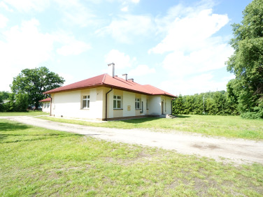 Budynek użytkowy Dobra