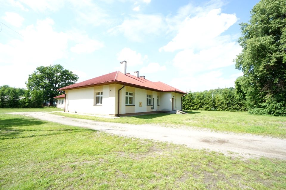 Budynek użytkowy Dobra