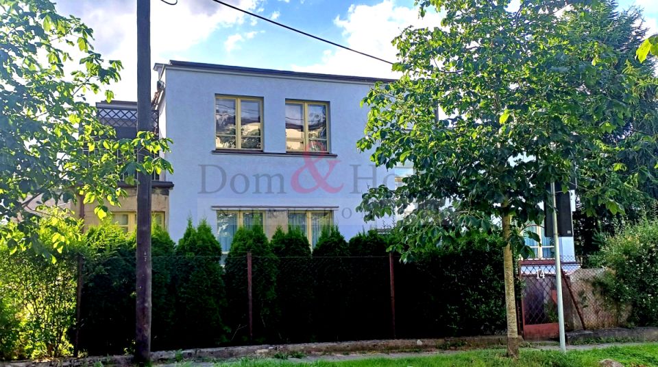 Dom z garażem