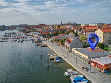 Działka nad jeziorem