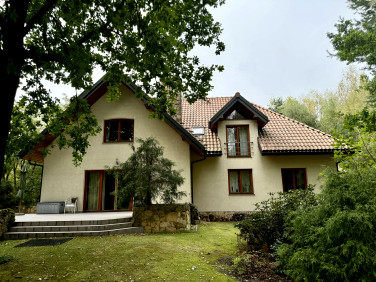 Dom Wola Mrokowska