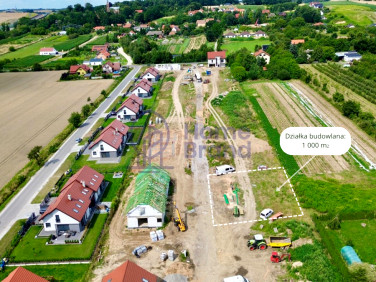 Działka przy lesie