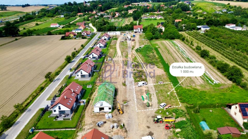 Działka przy lesie
