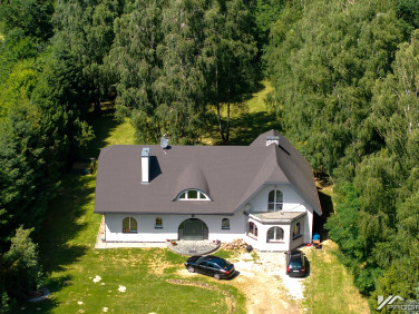 Dom Ustrobna