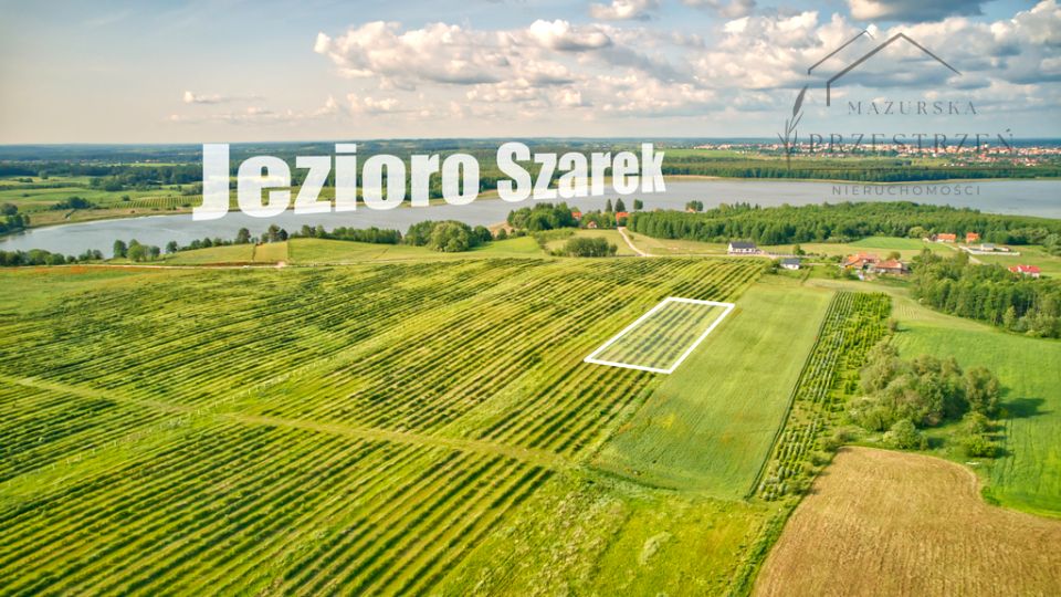 Działka nad jeziorem