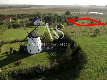 Działka przy lesie