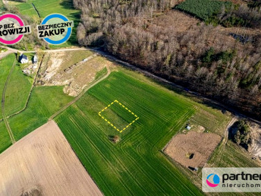 Działka przy lesie