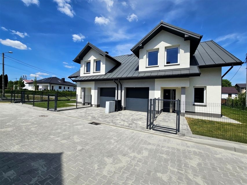 Dom z parkingiem