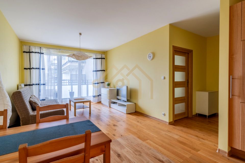 Mieszkanie blok mieszkalny przy lesie