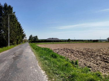 Pusta działka Charlęż