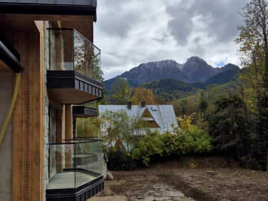 Mieszkanie apartamentowiec nad rzeką