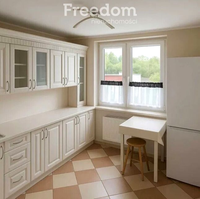 Mieszkanie blok mieszkalny nad rzeką