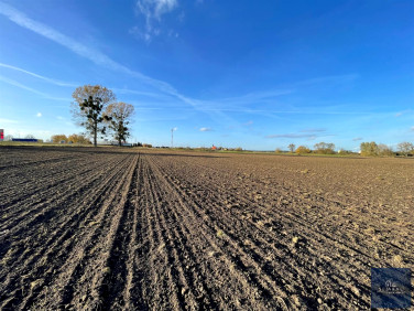 Pusta działka Podanin